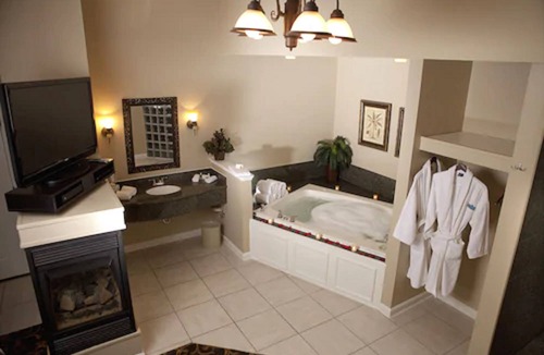 Perrysburg Hotel | Belamere Suites Hotel