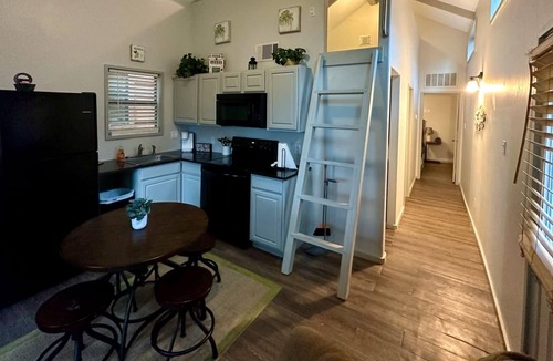 Willis House | Belas Resort Cabin #212