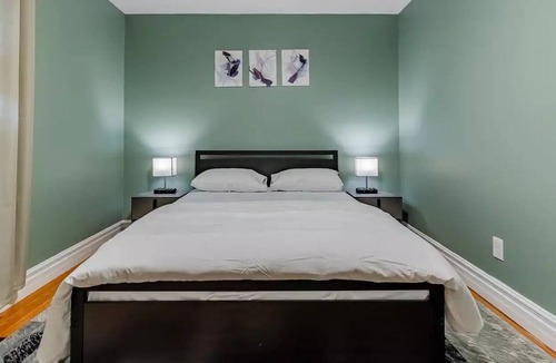 Glen Williams Cottage | Belfountian ~Amazing 3BR ~ Swimming Pool ~ HotTub