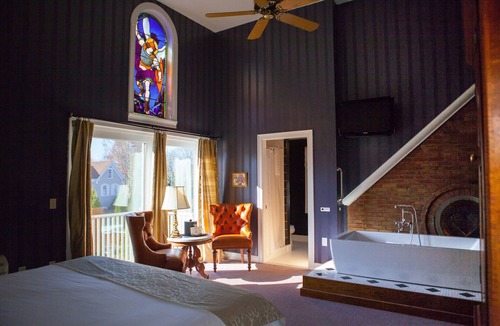 Sandwich Bed & Breakfast | Belfry Inn & Bistro