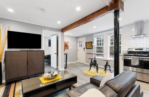 Greater Belhaven House | Belhaven Arts Hideaway: Private Suite + Walkable