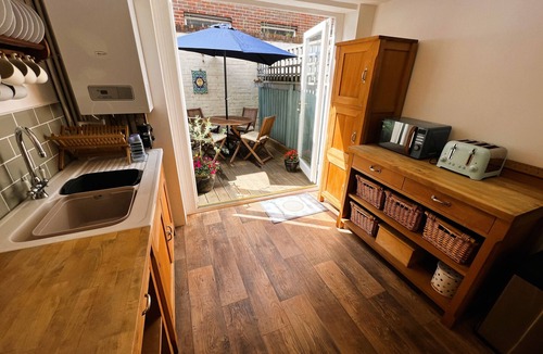 Cowes Cottage | Bell Cottage