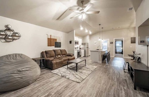 Lubbock House | Bell Farms Retreat - 3BR/2BA - Modern w/Garage