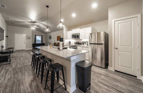 Lubbock House | Bell Farms Retreat - 3BR/2BA - Modern w/Garage
