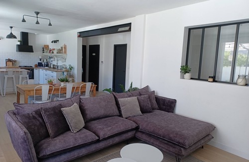 Saint-Saturnin-les-Avignon Villa | Belle Villa Avec Piscine Privée Près D'avignon