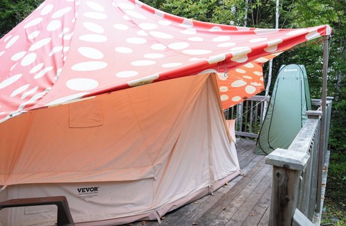 Saint Patrick RV Rental | Bell Glamping Tent | Forest Retreat & Hot Tubs!