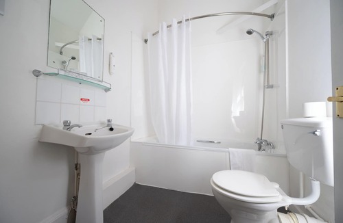 Tewkesbury Hotel | Bell Hotel by Greene King Inns