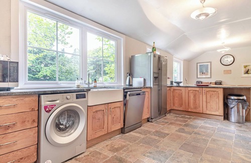 Swanton Novers Cottage | Bell House - UK41790