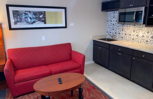 Alamosa Apartment | Bell & Main Studios 106