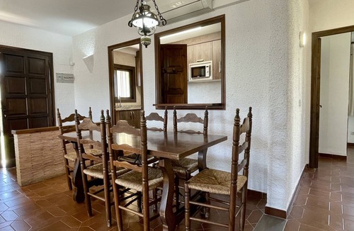 Torroella de Montgri Ski Chalet | BELL RACO B25