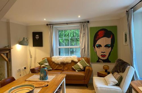 Loddiswell House | Bell Ringers Cottage