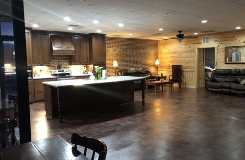 Troy House | BELL SOUTH EXECUTIVE SUITE DOWNTOWN TROY