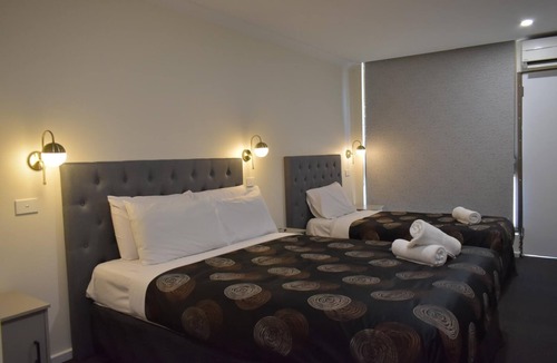 Shepparton South Hotel | Bell Tower Motor Inn