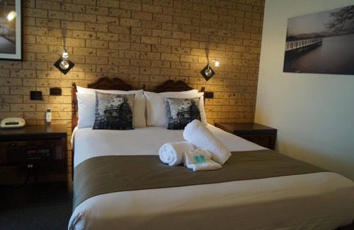 Shepparton South Hotel | Bell Tower Motor Inn