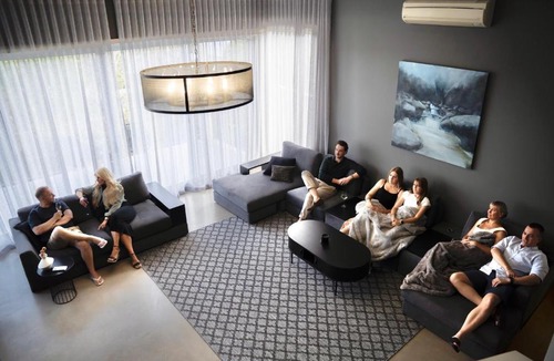 Macleod House | BELLA 9 - sublime . divine Entertainer 3 BR Fire