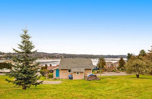 Fox Island House | Bella Bella Beach Cottage