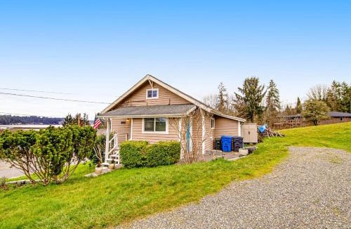 Fox Island House | Bella Bella Beach Cottage