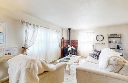 Fox Island House | Bella Bella Beach Cottage