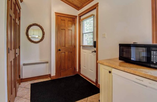Saint-David-de-Falardeau Ski Chalet | Bella Coola | Tavata Chalets | Au son de la rivière