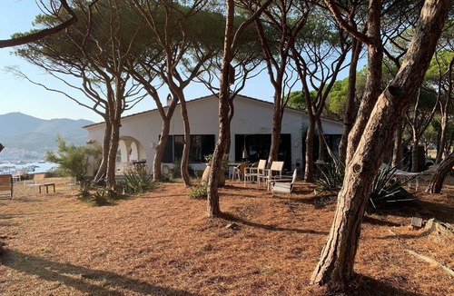 Portlligat House | Bella Casa en la Bahía de Cadaqués