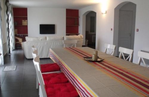 Aigremont Villa | Bella Casa