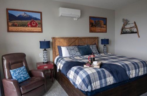 Amity Bed & Breakfast | Bella Collina Bed and Breakfast