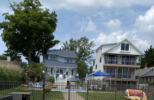 Paw Paw Lake House | Bella Lago on Paw Paw Lake
