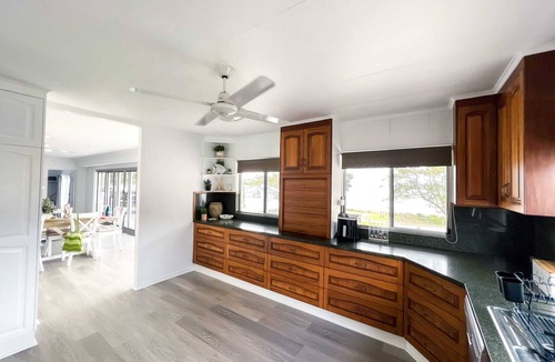 South Mission House | Bella Luna Beach Front - Full house