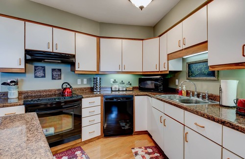 Pisgah Forest House | Bella Regalo, Private 2BR, 2BA Mountain Escape, Upgraded with Panoramic Views
