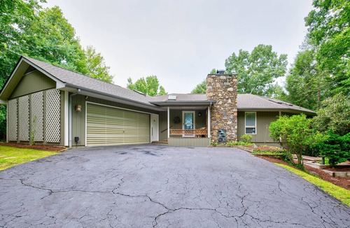 Pisgah Forest House | Bella Regalo, Private 2BR, 2BA Mountain Escape, Upgraded with Panoramic Views