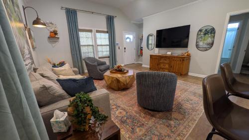 Thomasville House | Bella's Charming Cottage