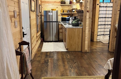 Fredericksburg Cabin | Bella's Place