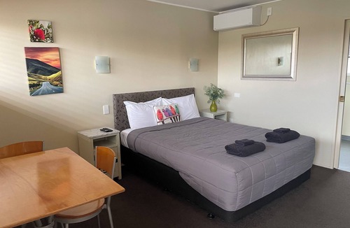 Napier Hotel | Bella Tuscany On Kennedy