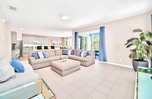 Bellavida Cottage | Bella Vida House With Pool and Games - Near Disney!