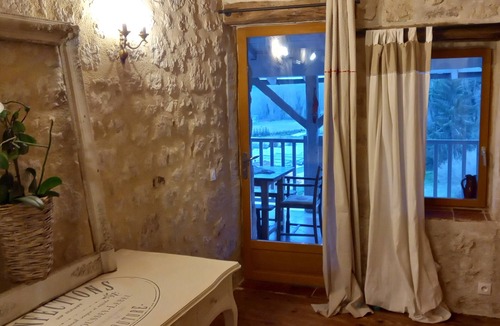 Aubeterre-sur-Dronne House | Bella Vista