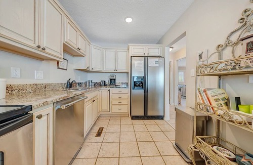 North Shore House | Bella Vista - Beautiful Lakefront View at Bernard's Landing