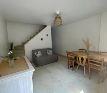 Dauphin House | Bella Vista - Farniente