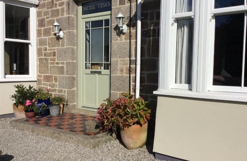 Camborne Bed & Breakfast | Bella Vista