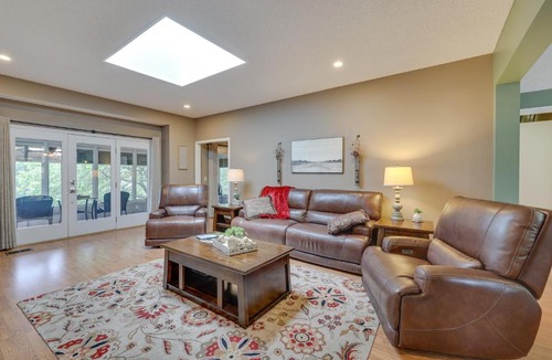 Bella Vista House | Bella Vista Home w/Kayaks & Deck on Loch Lomond!