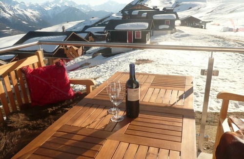 Fiesch Apartment | Bella Vista is situated in the middle of the skiarea Fiescheralp in the Aletsch