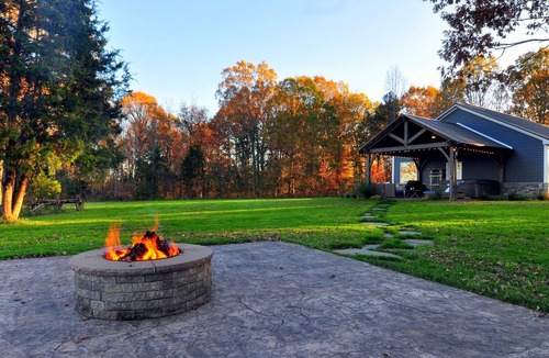 Appomattox House | Bella Vista ~ Peaceful, secluded getaway