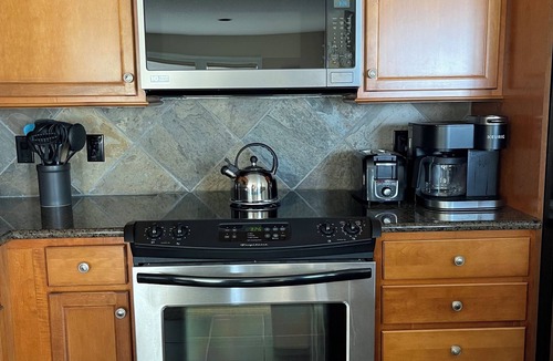 Rockaway Beach Condo | Bella Vita: 2 Bed 2 Bath: Beach: Fireplace:n Pet-Friendly