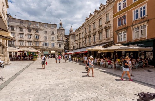 Old Town Apartment | Bella Vita
