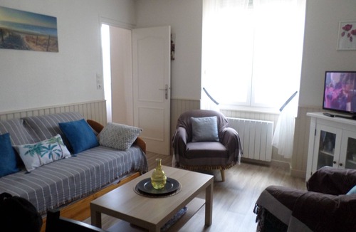 Saint-Servan Apartment | Bellalaurann shops, beach, Intra-Muros/10 minutes walk