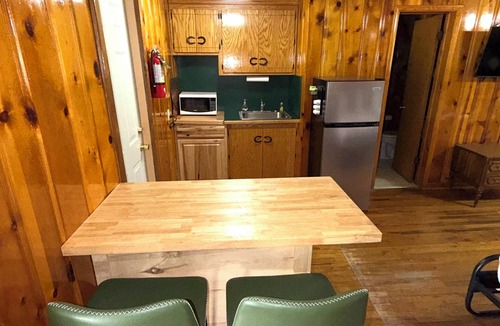 Red River Cabin | Bellamys Ski Haus