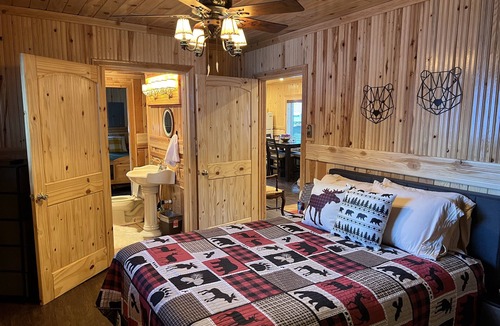 Red River Cabin | Bellamys Ski Haus