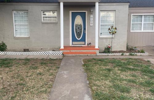 Woodward House | Bellas Cottage