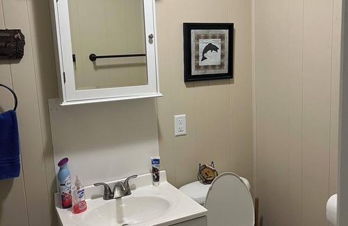 Greers Ferry Cabin | Bellawood Resort #10 Cozy 2-bedroom cabin with Boat Slip