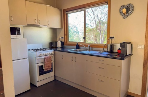 Bellbrae Cottage | Bellbrae Mudbrick Love Shack