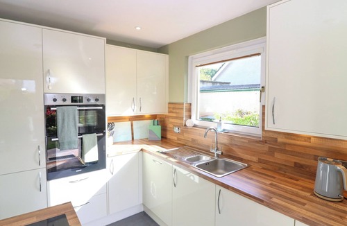 Perth Cottage | Belle A'ron